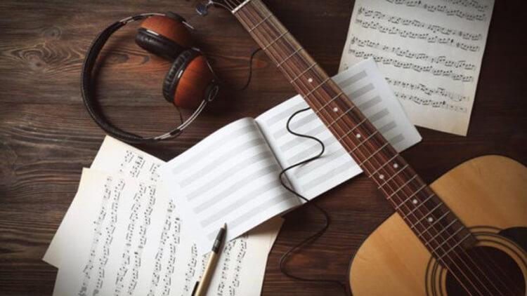 Come leggere i fogli di appunti per chitarra